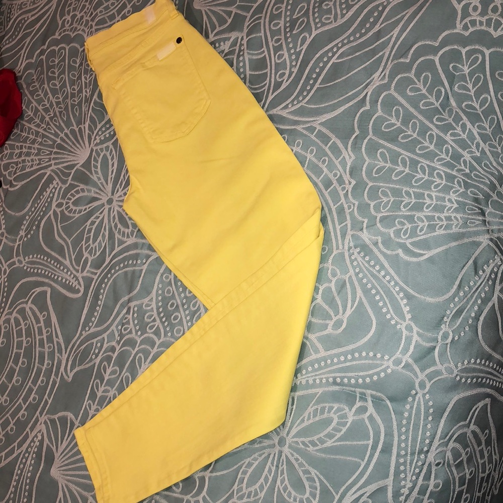 Banana 🍌 Yellow